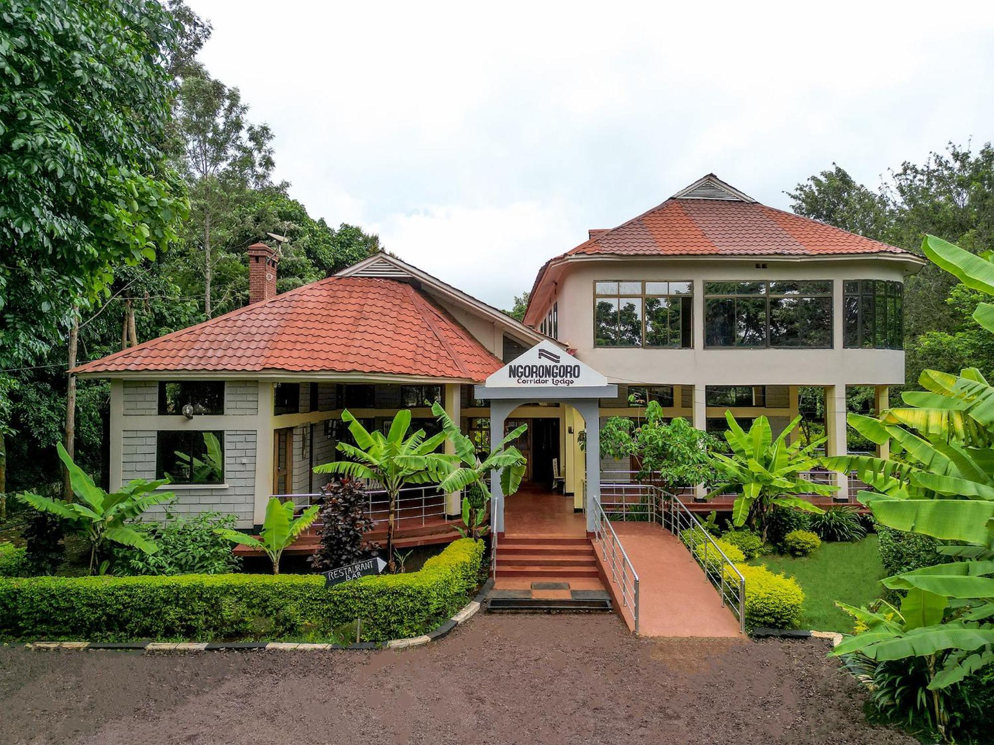 Ngorongoro Corridor Lodge カラトゥ エクステリア 写真