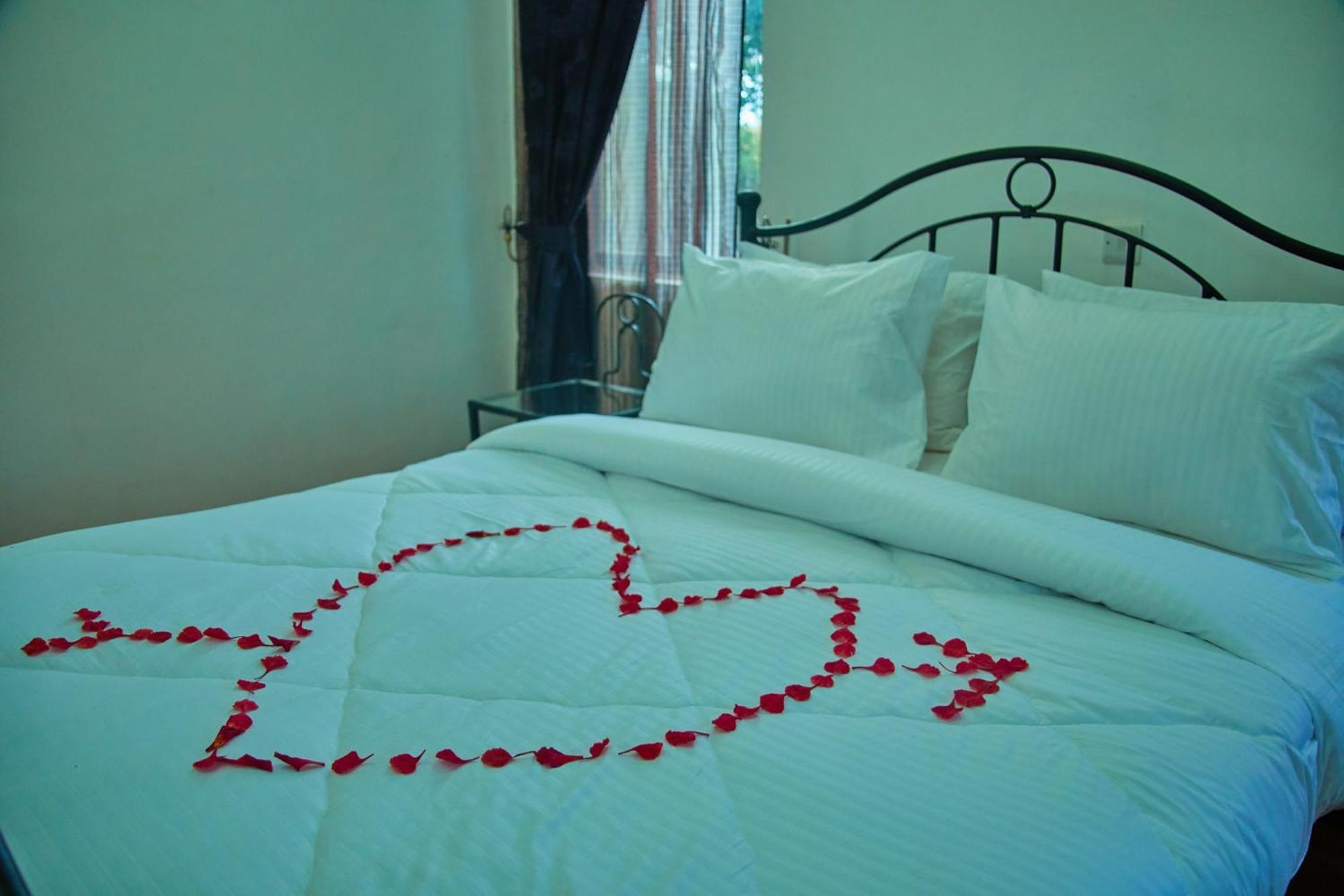 Ngorongoro Corridor Lodge カラトゥ エクステリア 写真