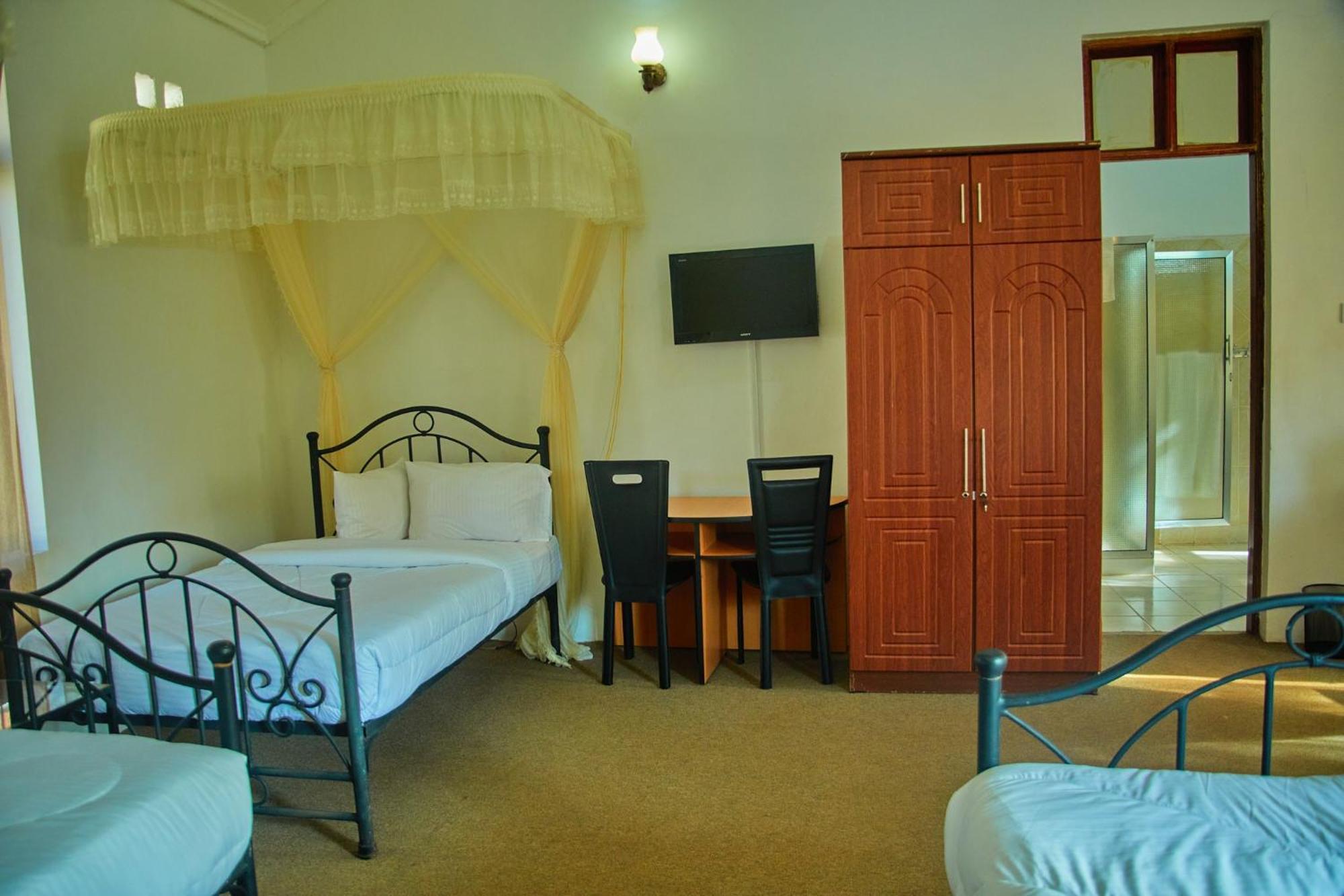 Ngorongoro Corridor Lodge カラトゥ エクステリア 写真