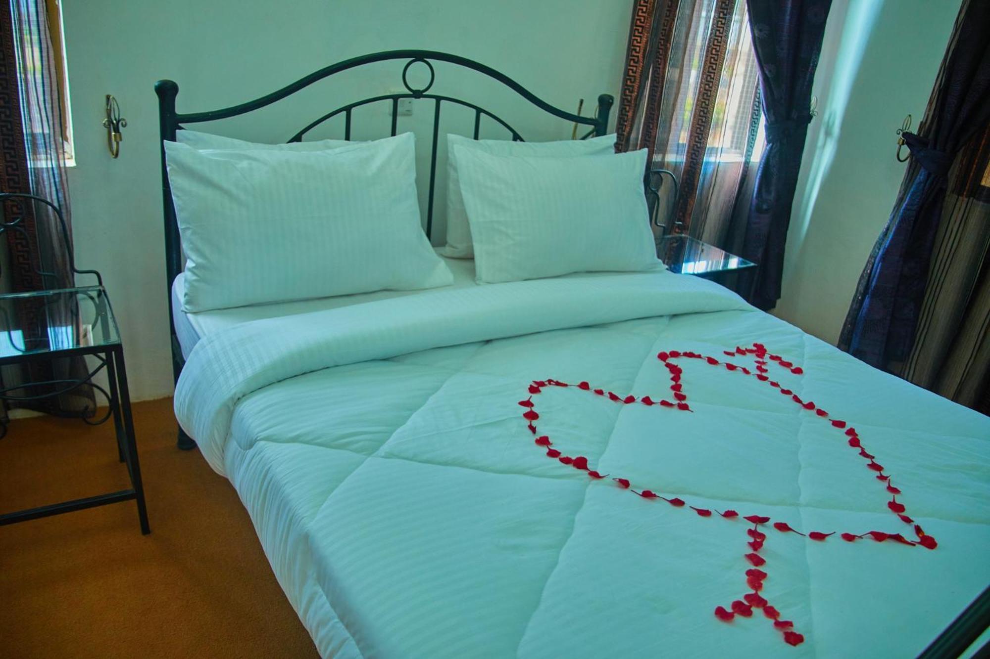 Ngorongoro Corridor Lodge カラトゥ エクステリア 写真
