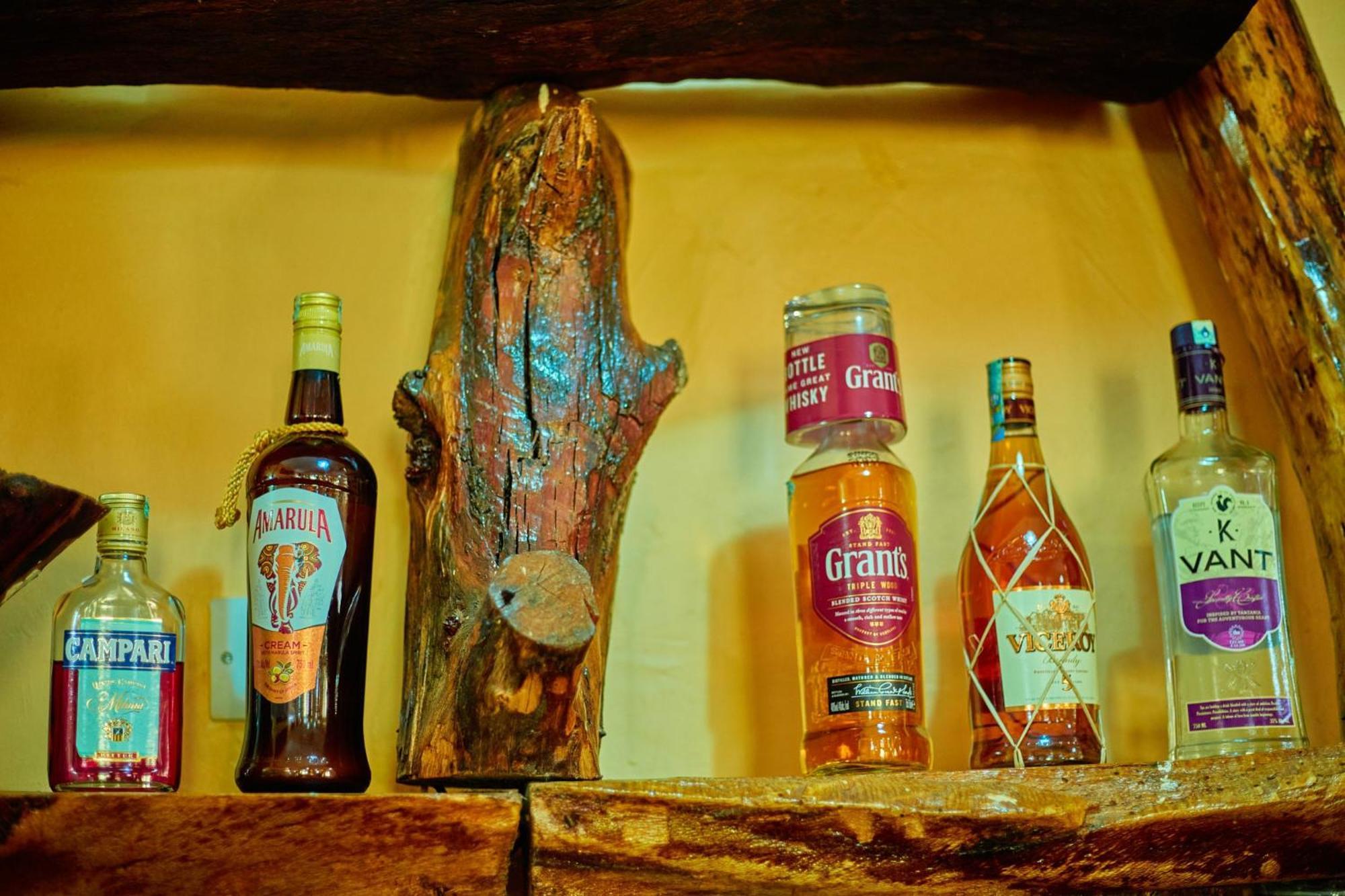 Ngorongoro Corridor Lodge カラトゥ エクステリア 写真
